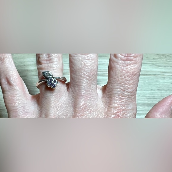 Vintage Sterling Silver WTS WATSON Amethyst Floral Bypass Ring, Size 5, 4g - Picture 8 of 10